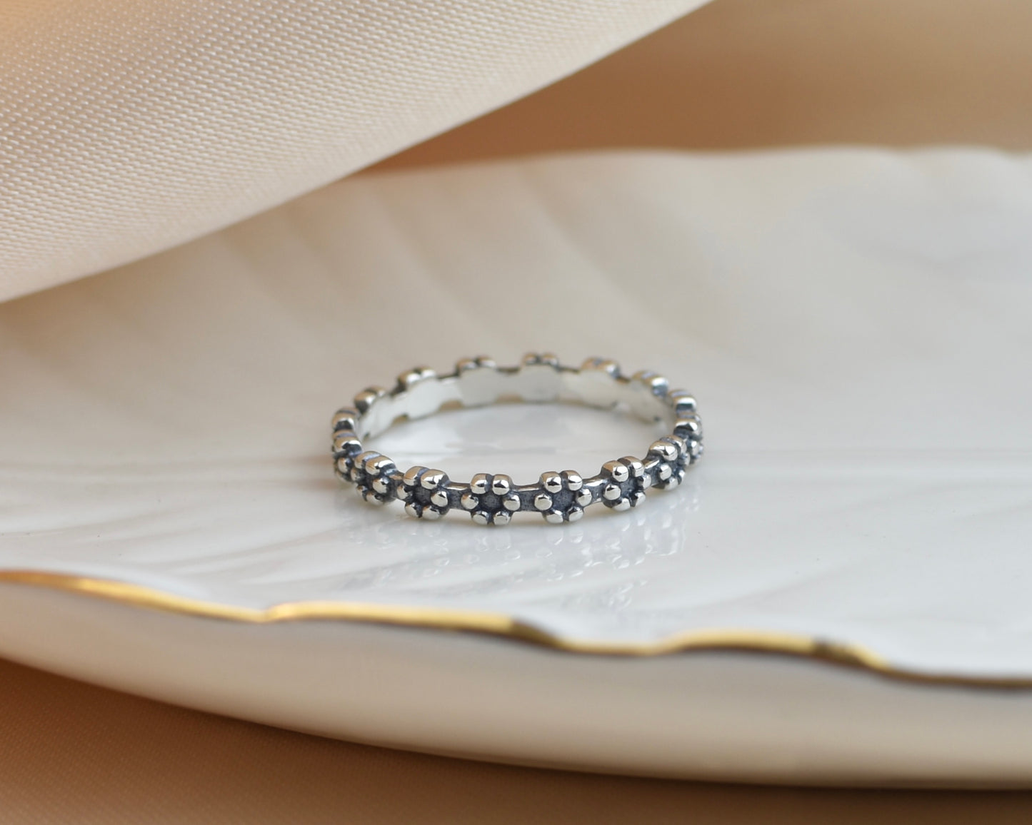 Eternity Daisy Sterling Silver Ring